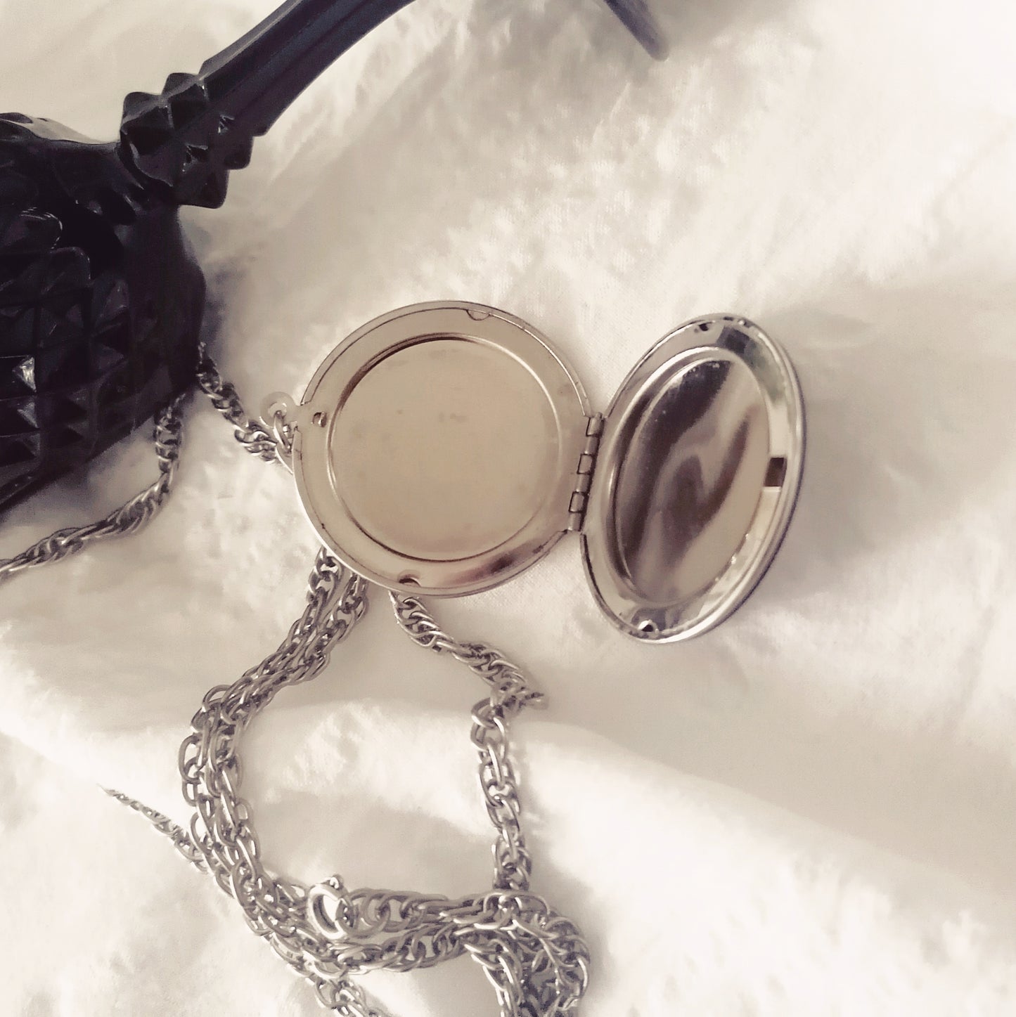Black and Silver Locket - LV Apothecary